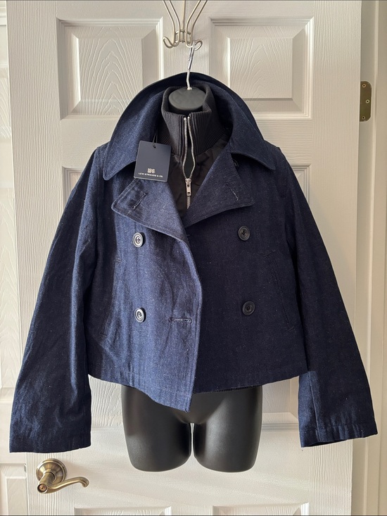 Levi's Jackets & Blazers - NWT Levi’s Jean Jacket with Detachable Vest